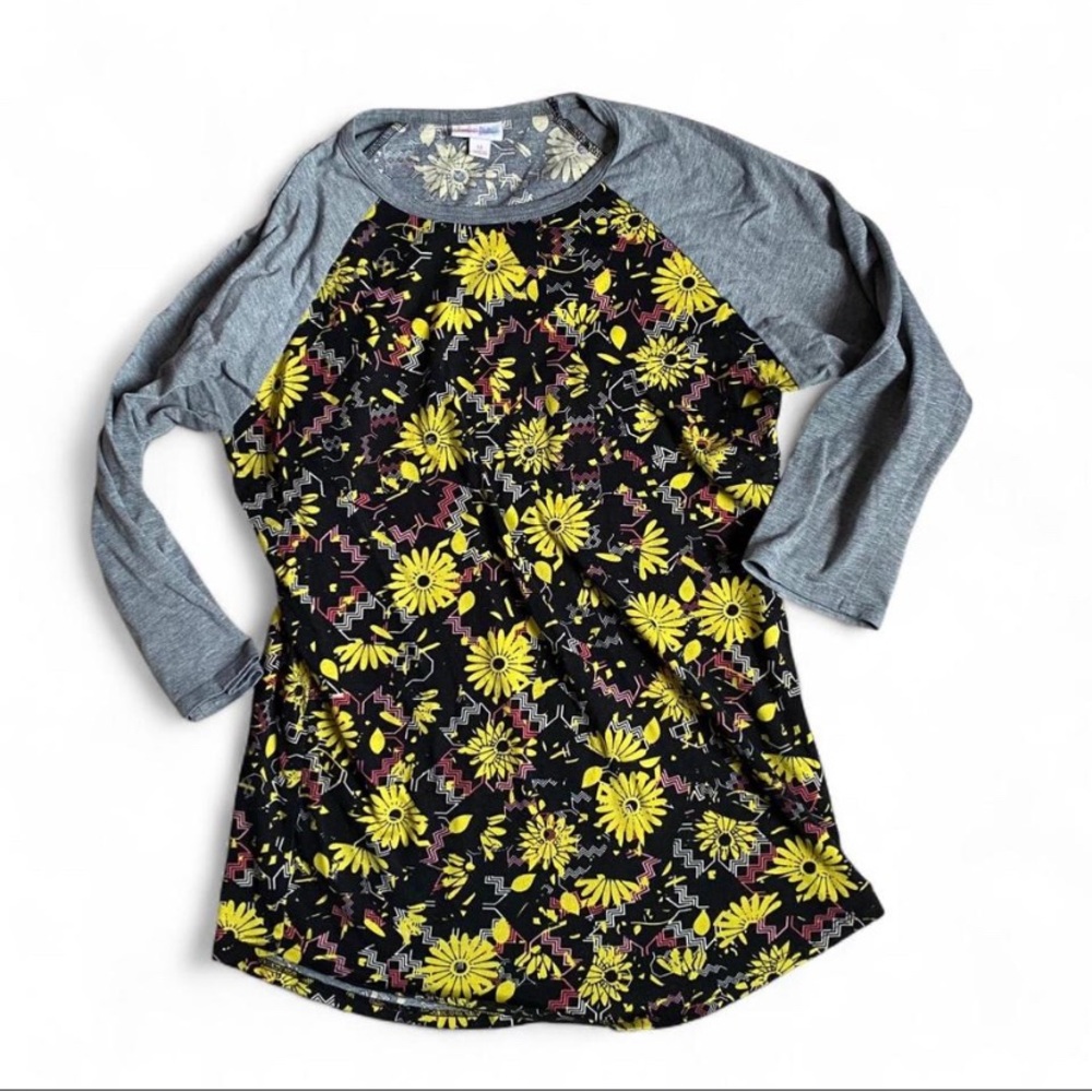LuLaRoe 3/4 sleeve top in size M